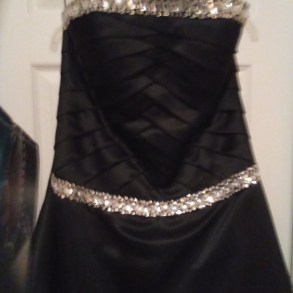 Prom dress - Picture 5 of 6